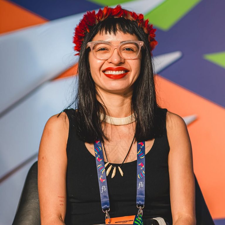 ‘Precisamos proteger os povos que protegem a floresta’, diz organizadora de exposição indígena