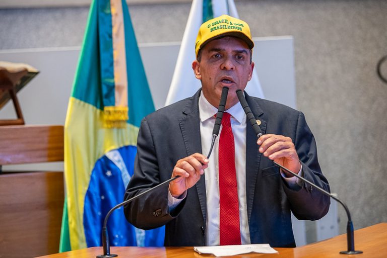 Deputados do DF repercutem julgamento inédito de Bolsonaro por tentativa de golpe no STF