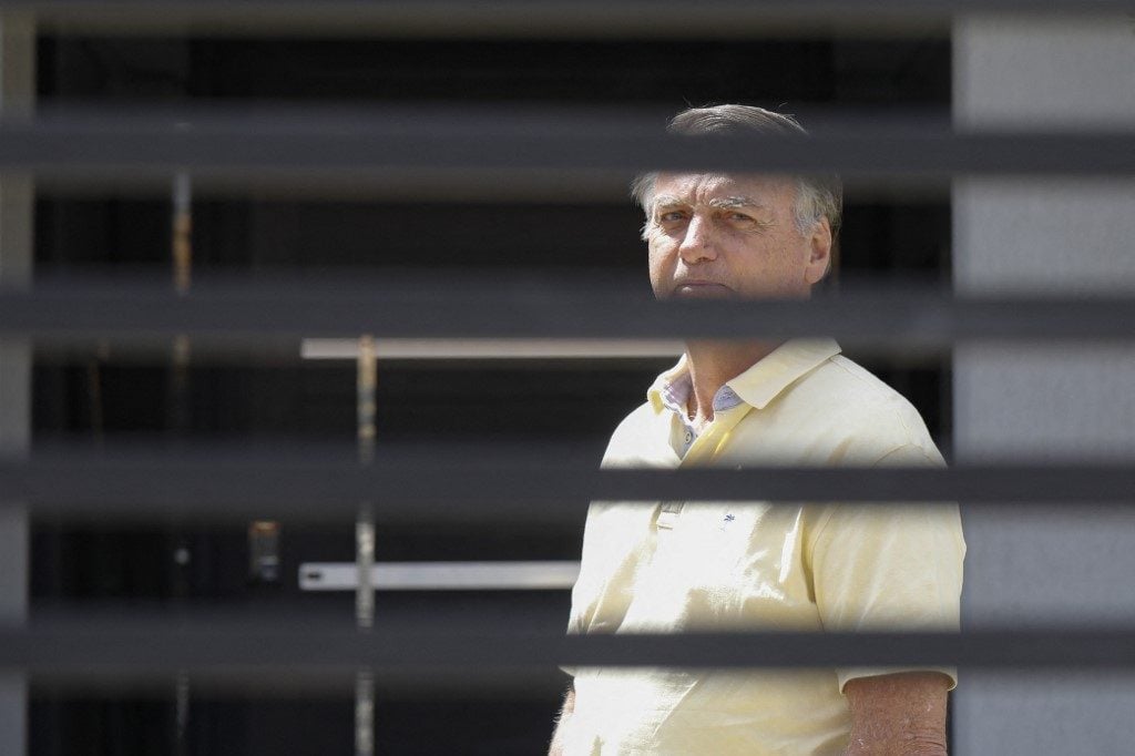 Jair Bolsonaro foi condenado a 27 anos e 3 meses de prisão