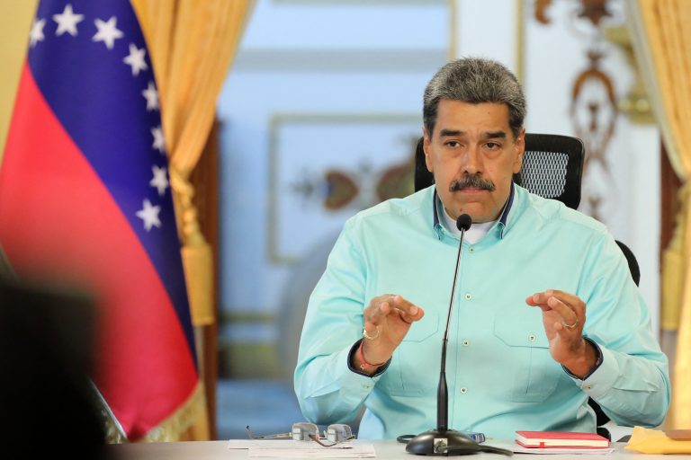 Maduro pede à Celac unidade para defesa do Caribe; bloco rechaça 'uso da força', sem citar EUA