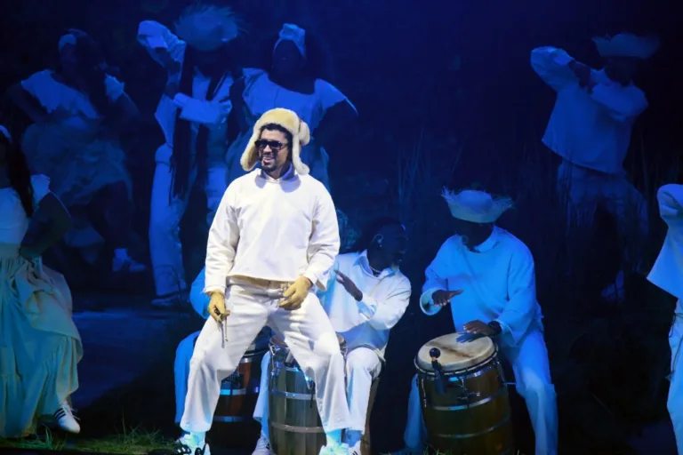 Bad Bunny no Super Bowl 2026: escolha do artista provoca polêmica na extrema direita dos EUA