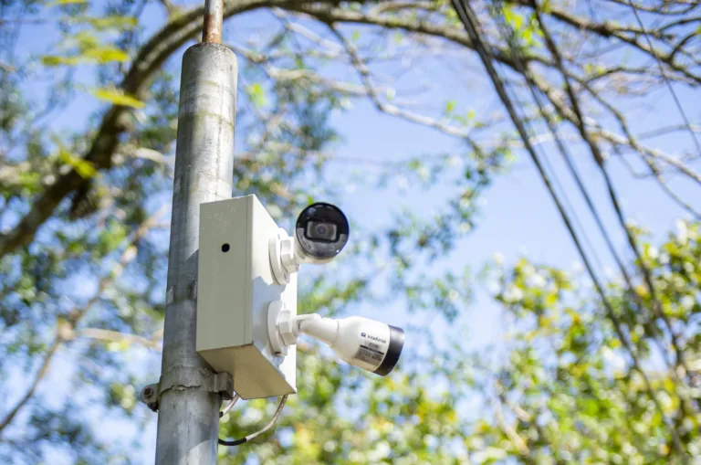 A vigilância da câmera na lógica do controle na educação pública municipal de Porto Alegre