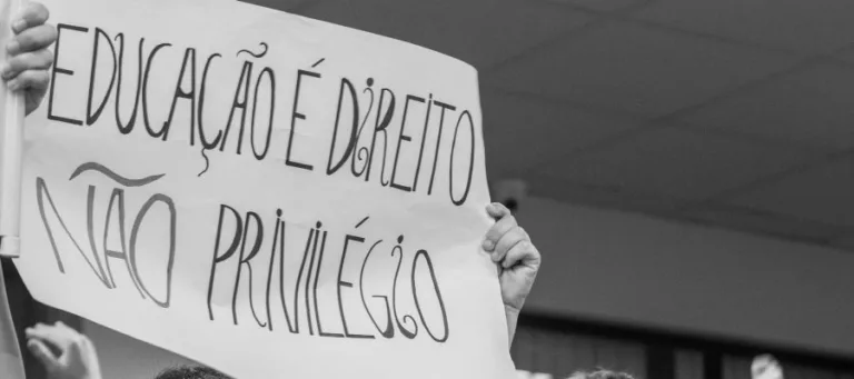 O que quer dizer privatização da educação?