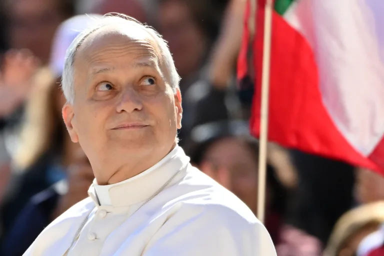 Papa Leão 14 se reúne com MST e movimentos populares no Vaticano 