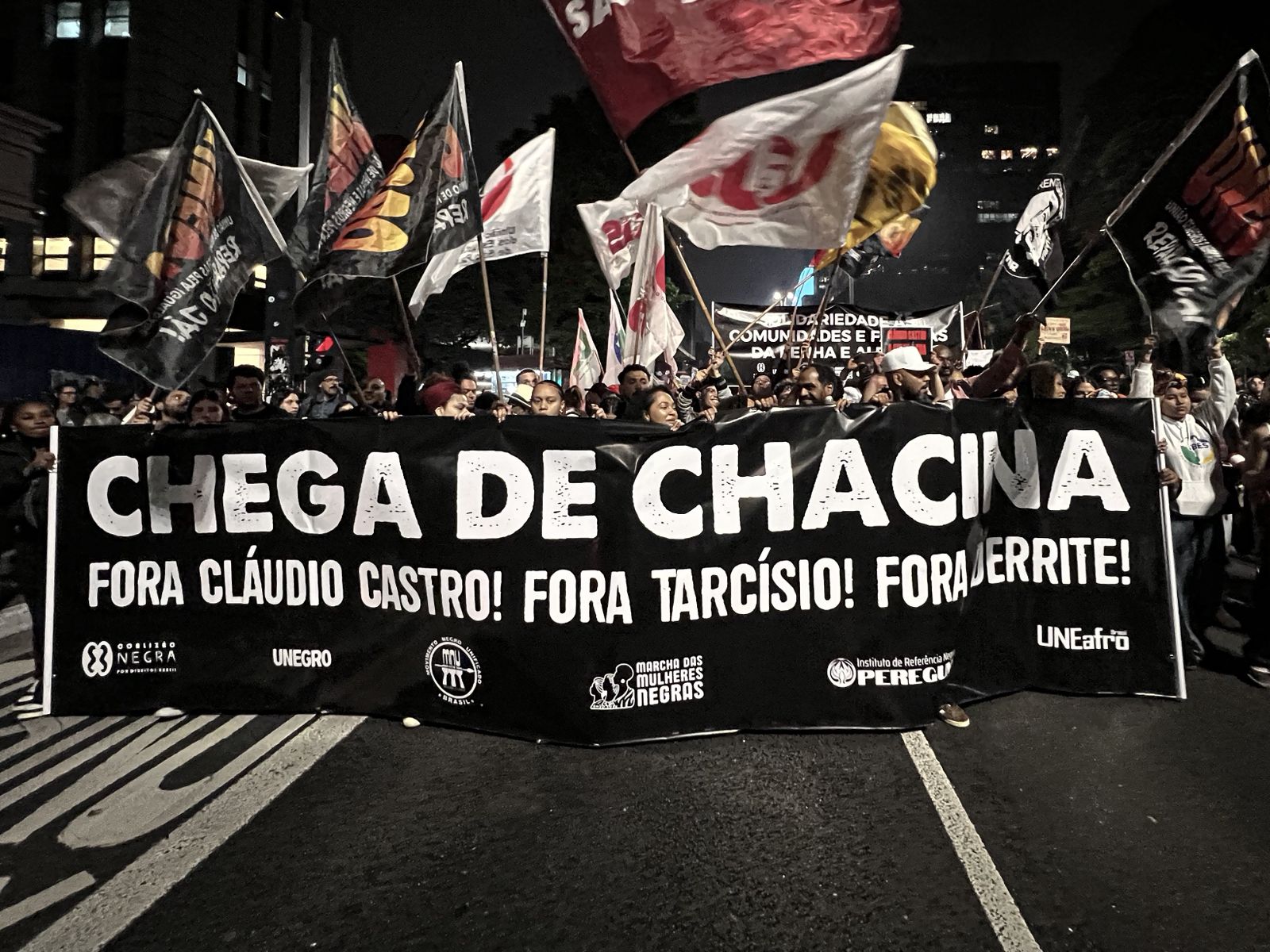 'Chega de chacina': em SP, manifestantes saem às ruas contra operação no RJ