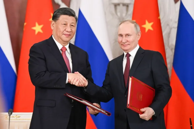Putin e Xi adotarão 'declaração sobre o estabelecimento de um mundo multipolar', diz Kremlin