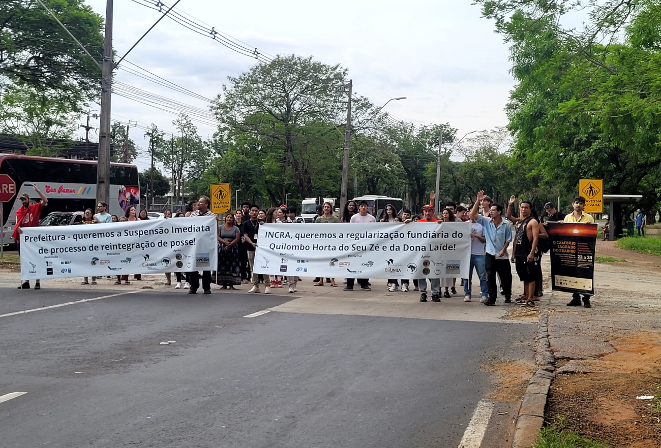 Manifestação em Foz do Iguaçu (PR) apoia quilombo sob ameaça de despejo