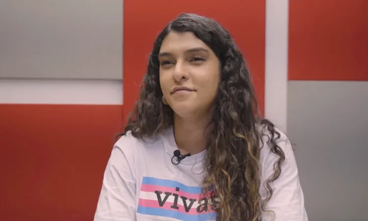 A parlamentar também comenta sobre o cenário nacional e o fôlego que as demandas populares ganharam após as manifestações massivas do dia 21 de setembro