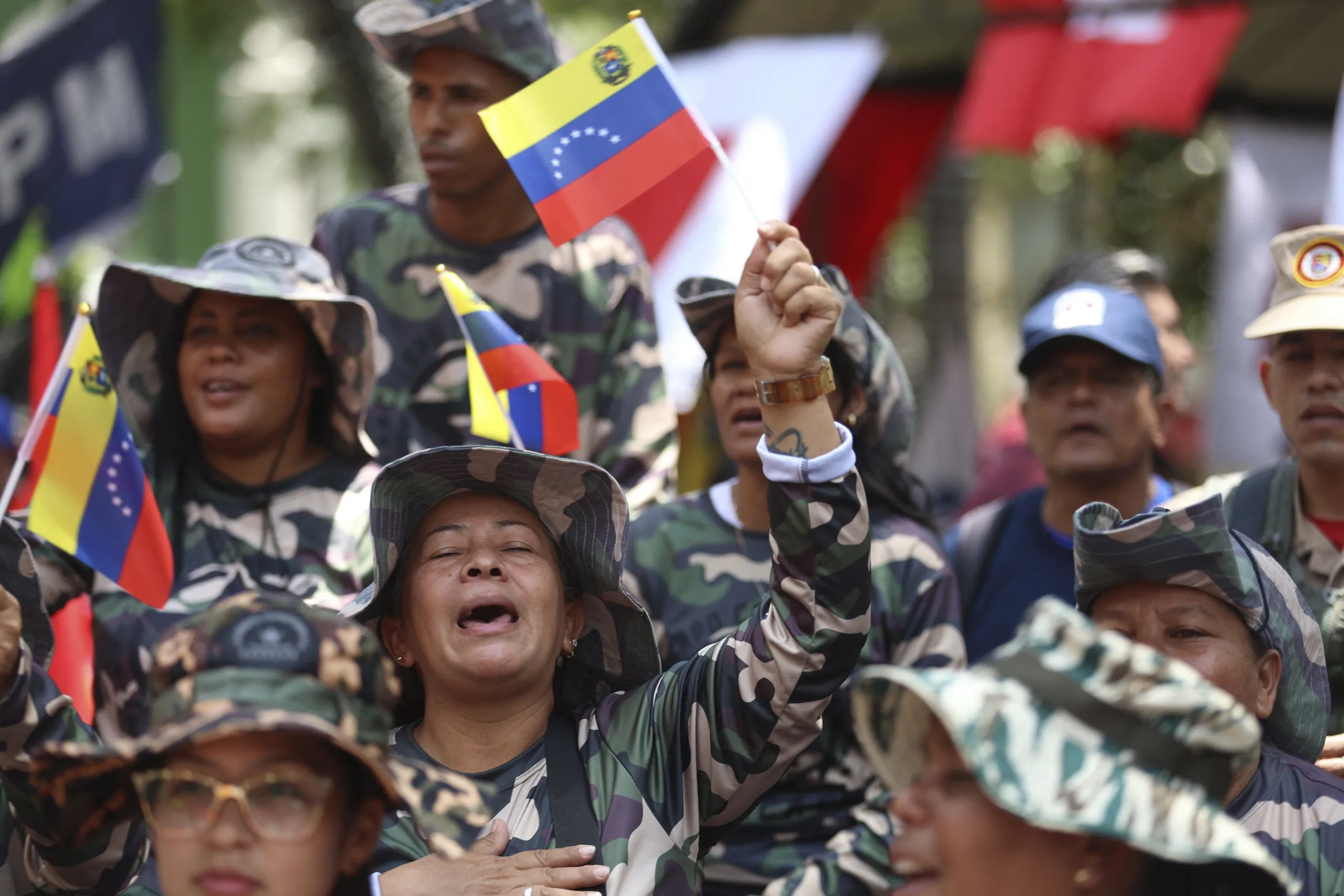 A população venezuelana se prepara para uma possível agressão dos EUA