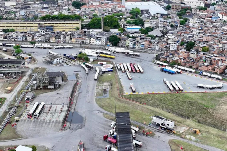 Megaoperação mira Grupo Refit, maior devedor de impostos de SP, por fraudes de R$ 26 bi 