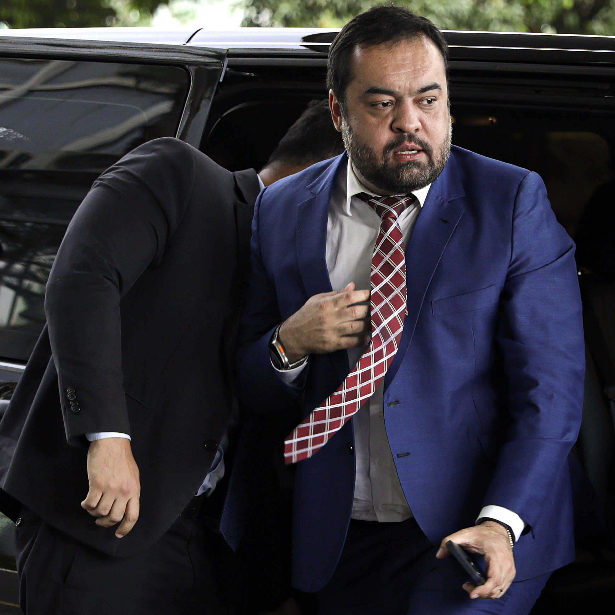 Inelegível por decisão do TSE e na mira da PF, Cláudio Castro desiste da candidatura ao Senado