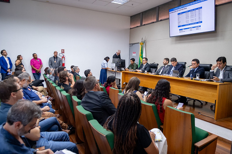 Proposta orçamentária do DF reduz verbas da saúde e educação em mais de R$ 2 bilhões