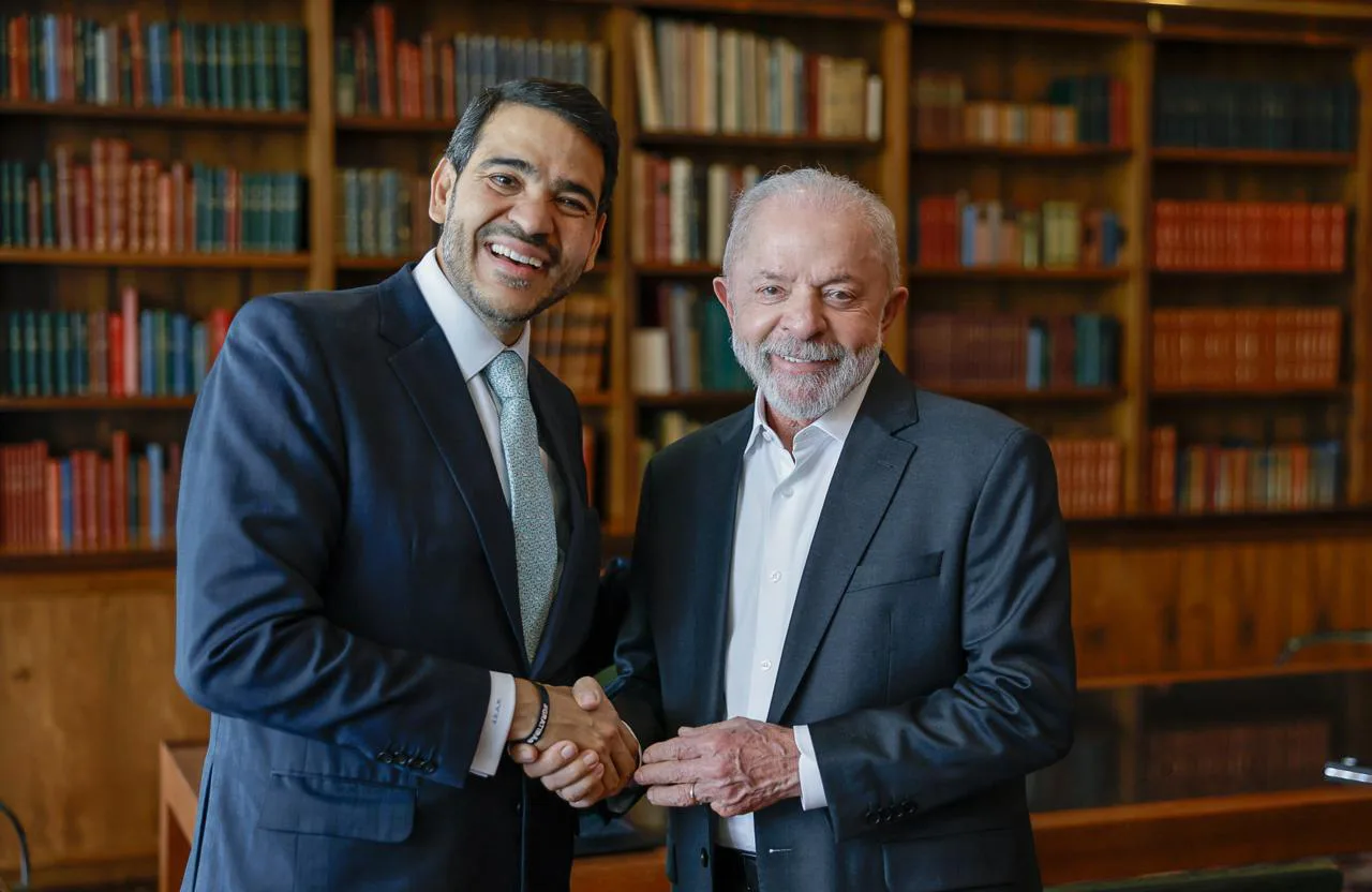 Presidente da República Luís Inácio Lula da Silva e o Advogado Geral da União, Jorge Messias, indicado a ministro do Supremo Tribunal Federal