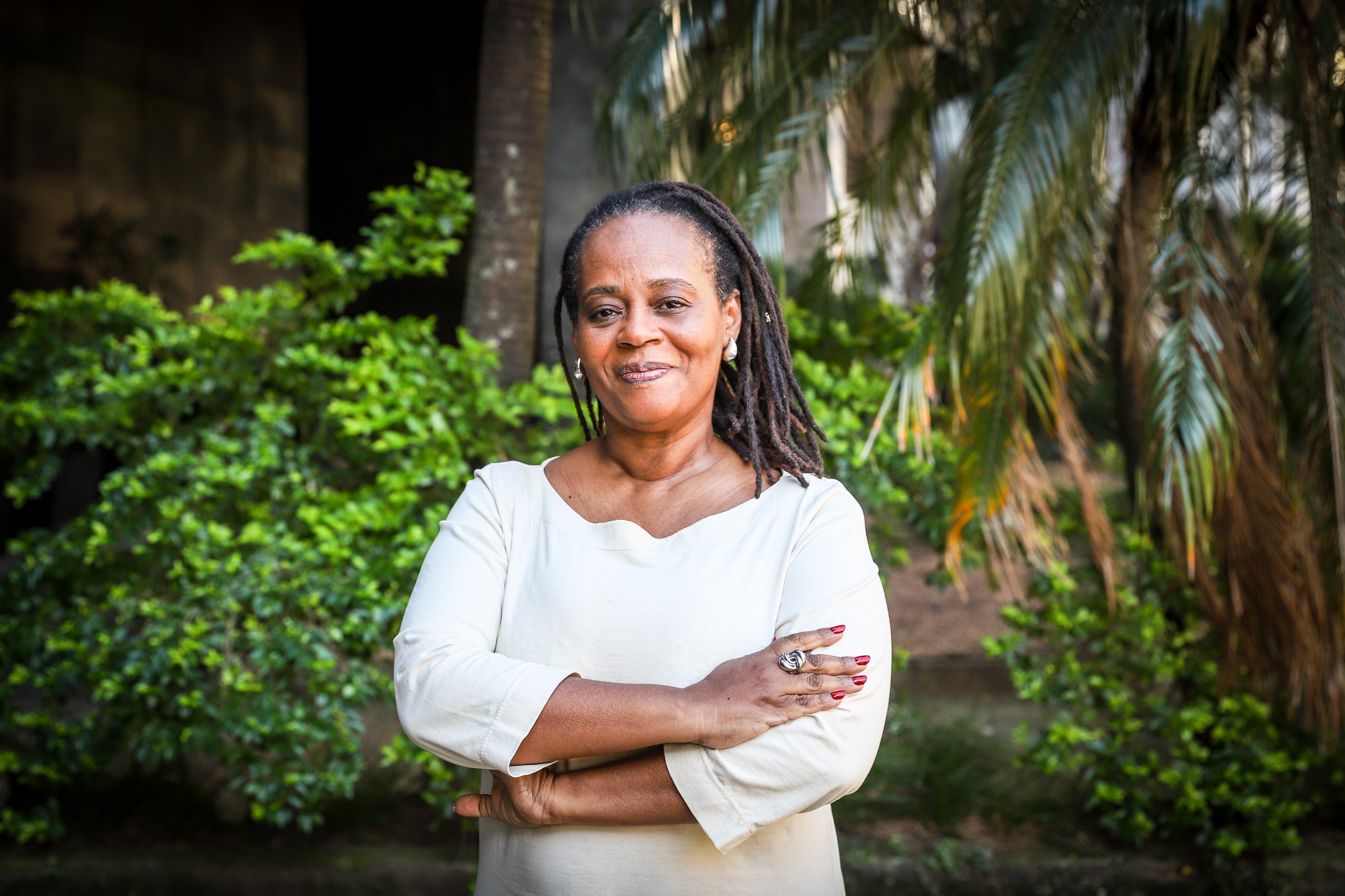 Para Eliana Alves Cruz, a literatura é uma agulha para costurar a tapeçaria da nossa história
