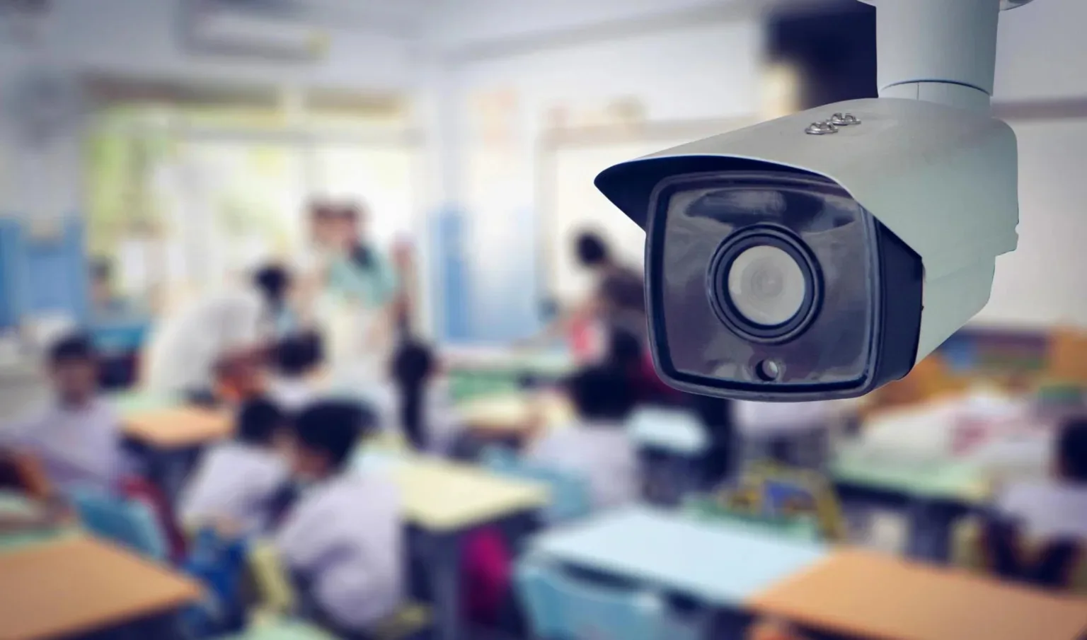 Câmara Municipal de Porto Alegre aprovou em 1º de outubro o projeto de lei apresentado pelo vereador Jessé Sangalli (PL) que prevê a instalação de câmeras de monitoramento em escolas da rede pública