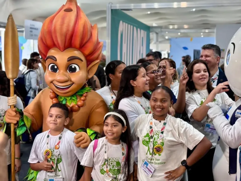 Radinho BDF, apresentado pela jornalista Camila Salmazio, acompanha a participação das infâncias na COP 30