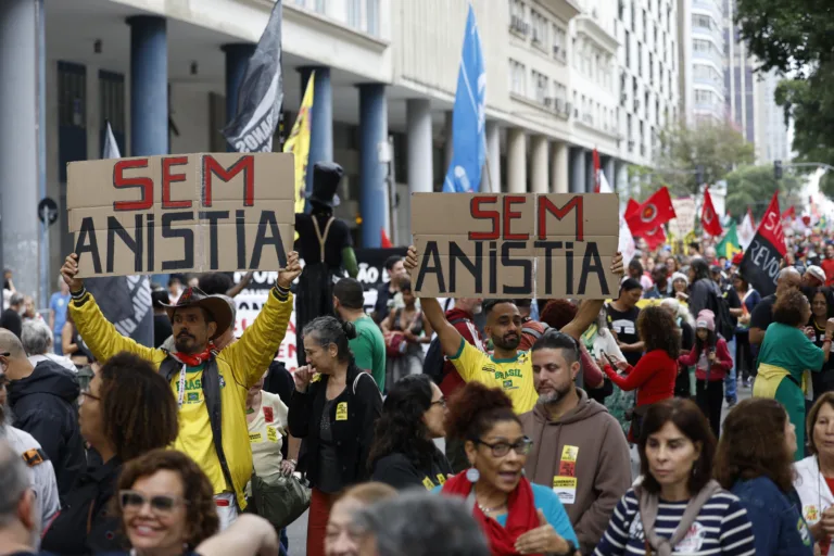 PT avalia judicializar derrubada do veto ao PL da Dosimetria
