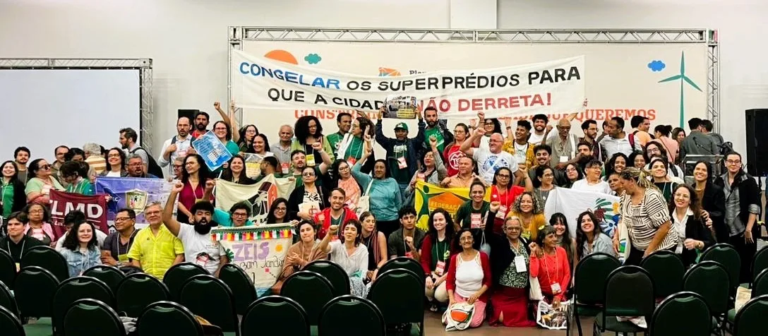 Campo Popular do Plano Diretor de Fortaleza e outros atores na Conferência de aprovação da Minuta da Lei do Plano. Outubro de 2025. Foto: Acervo Campo Popular