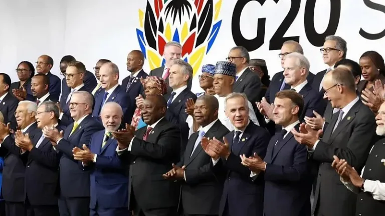 G20 encerra cúpula de 2025 com compromissos sobre ação climática e fortalecimento do Sul Global