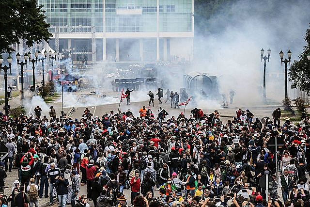 STF responsabiliza Estado do PR por violência policial em protesto contra Beto Richa em 2015
