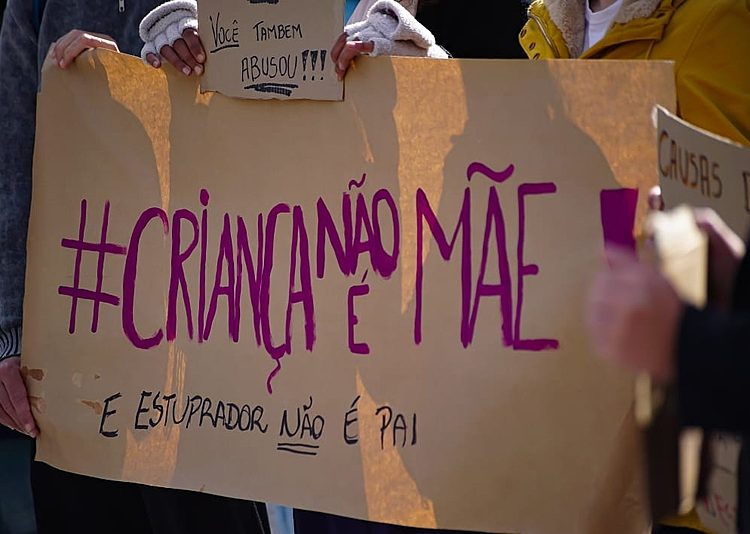 Após aprovação de PL, jurista aponta retrocessos na proteção a crianças vítimas de estupro