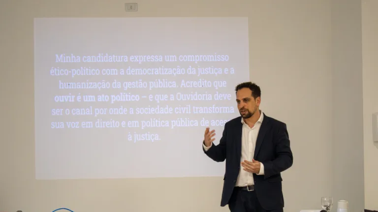'Prioridade é fortalecer escuta da população vulnerável', diz novo ouvidor da Defensoria do PR
