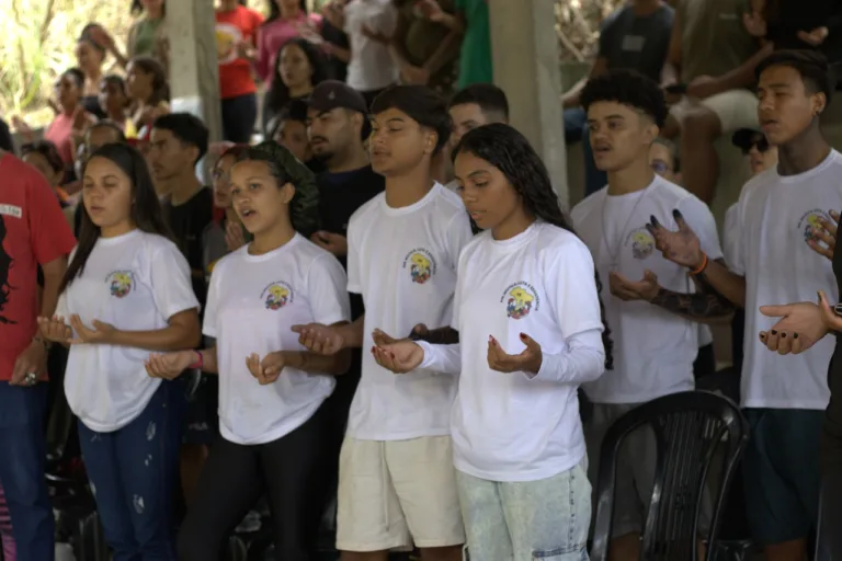 Jovens cristãos se reúnem em defesa das políticas públicas: ‘é o que diz o camponês de Nazaré’