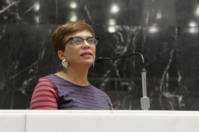 Marília Campos critica privatização da Copasa e alerta para riscos em Contagem (MG) 