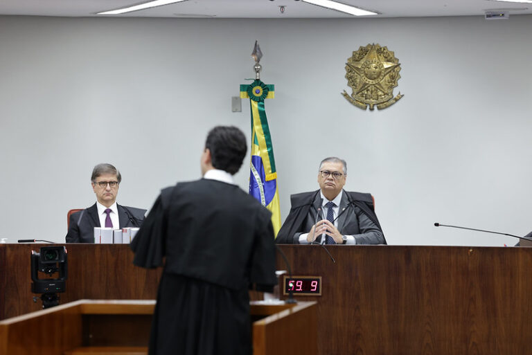 Julgamento do núcleo 2 da tentativa de golpe de Estado será retomado na próxima terça (16)