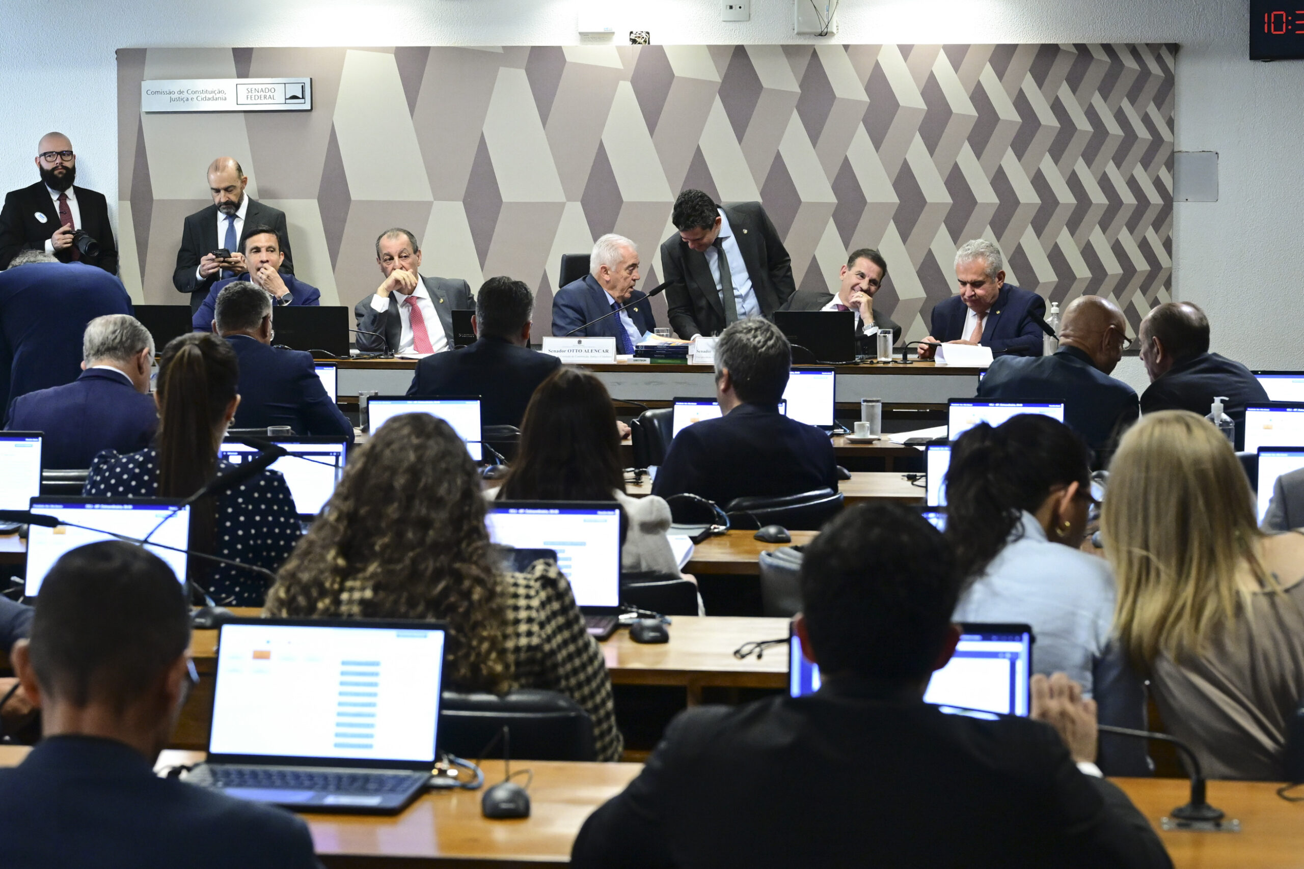 Reunião da Comissão de Constituição, Justiça e Cidadania (CCJ) do Senado nesta quarta-feira (10)