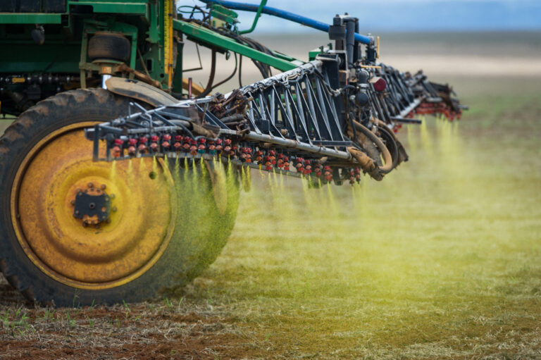 Agrotóxico associado a câncer contaminou Bacia do Rio Paraguai, no Pantanal; MPF pede banimento