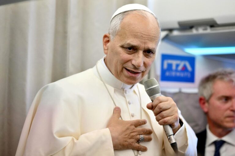 'Melhor buscar diálogo’: Papa Leão 14 pede que EUA não façam ações militares contra Venezuela