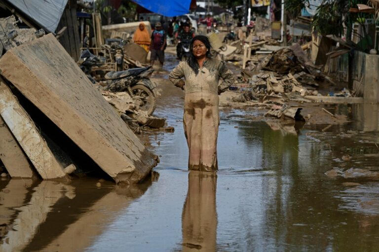 Inundações deixam quase 2 mil mortos e milhões de atingidos na Indonésia, Sri Lanka e Tailândia