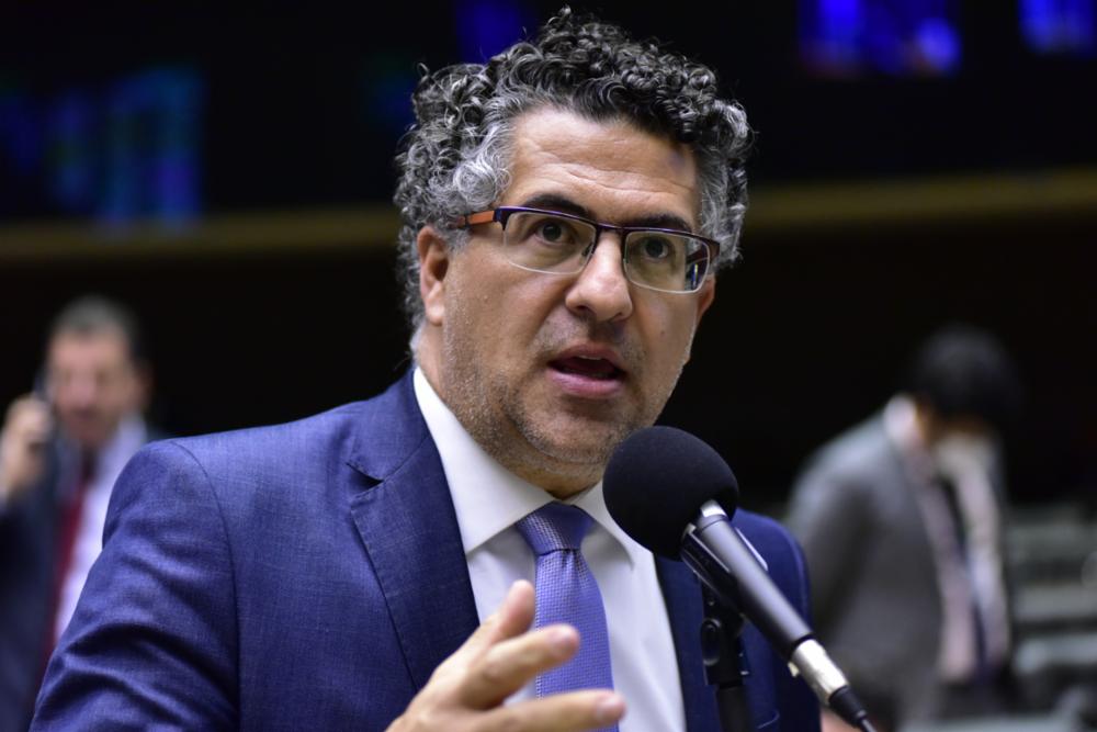 Alencar Santana acredita que movimentações recentes expõem crise interna na extrema direita