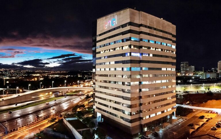Sindicato denuncia 'incompetência há mais de quatro anos' da Enel em São Paulo