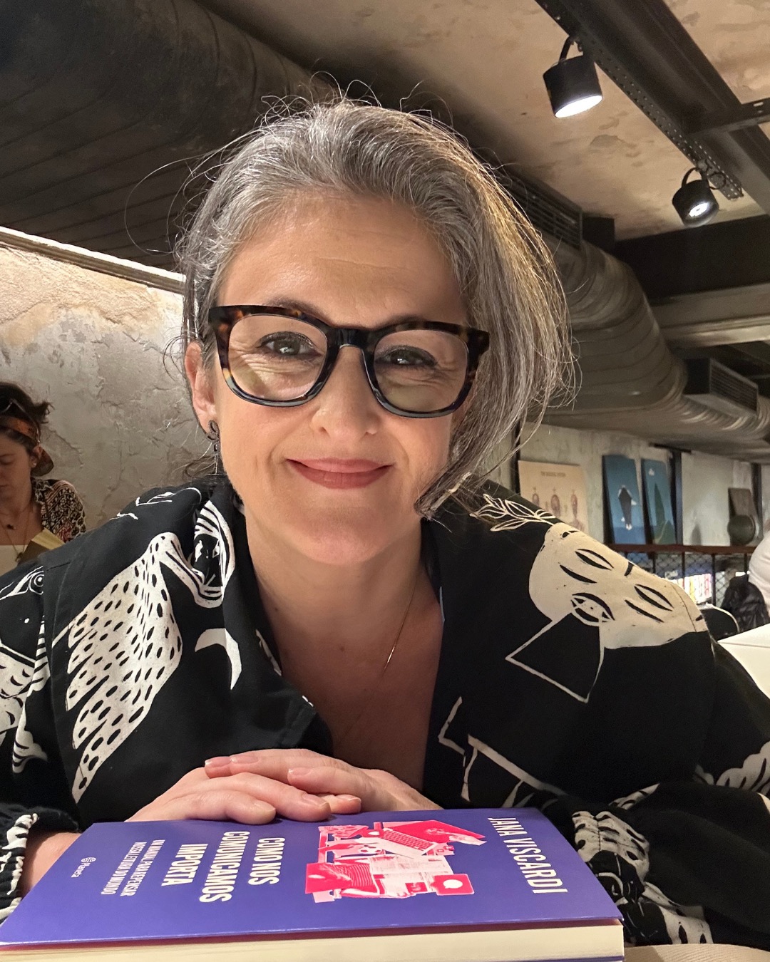 ‘Esses discursos sobre língua são, na verdade, discursos sobre poder', afirmou Jana Viscardi