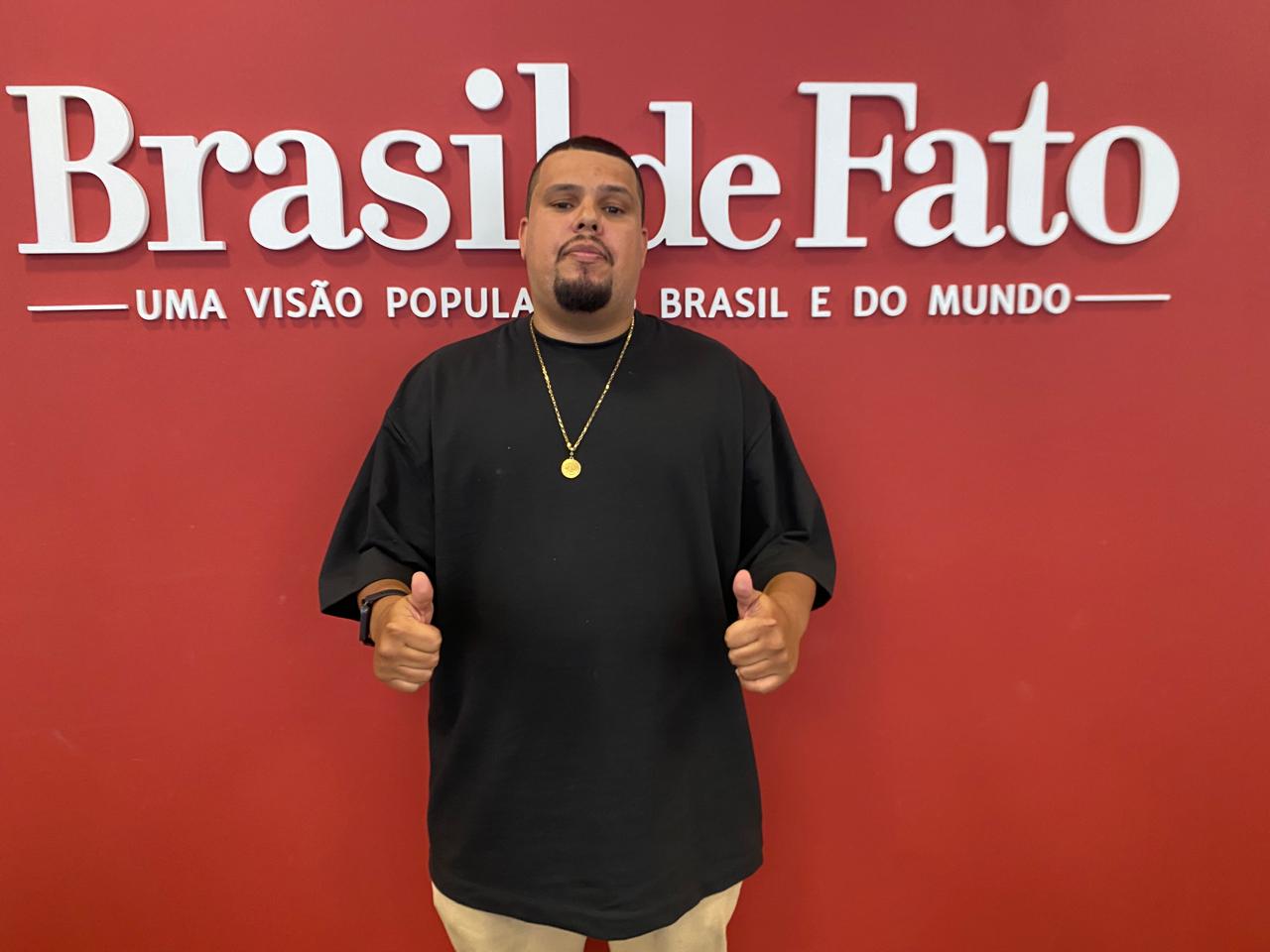 Moto-frentista, ativista e rapper Paulo Galo, conhecido como Galo de Luta