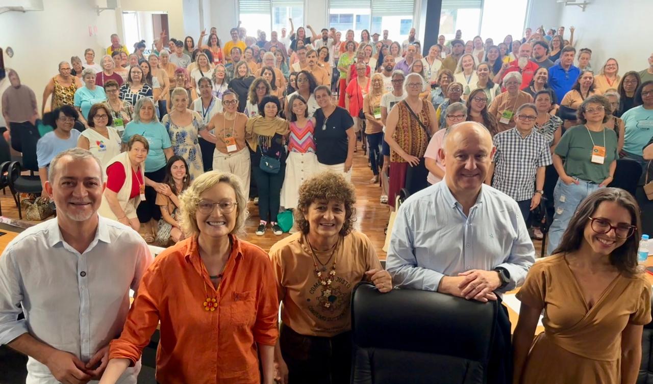 Seminário de formação reuniu lideranças estaduais e nacionais, na manhã desta segunda-feira (8), no auditório do Sindicato dos Professores e Funcionários de Escola do Rio Grande do Sul (Cpers)