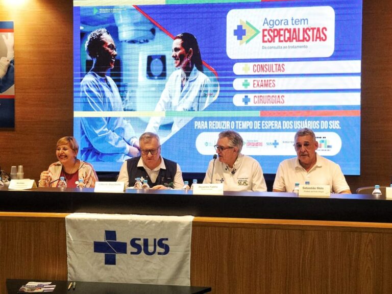 Ministro anuncia mais de R$ 400 milhões e novo modelo de atendimento no SUS em Porto Alegre