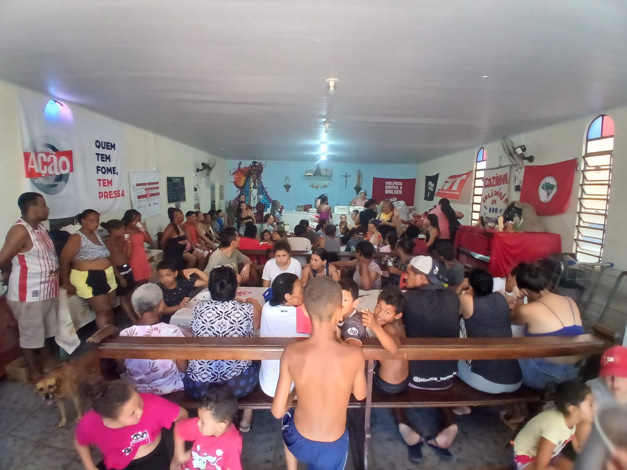 Cerca de 30 cozinhas da região estão mobilizadas com festejos de Natal, como a da Tia Beth, realizado no dia 20 de dezembro