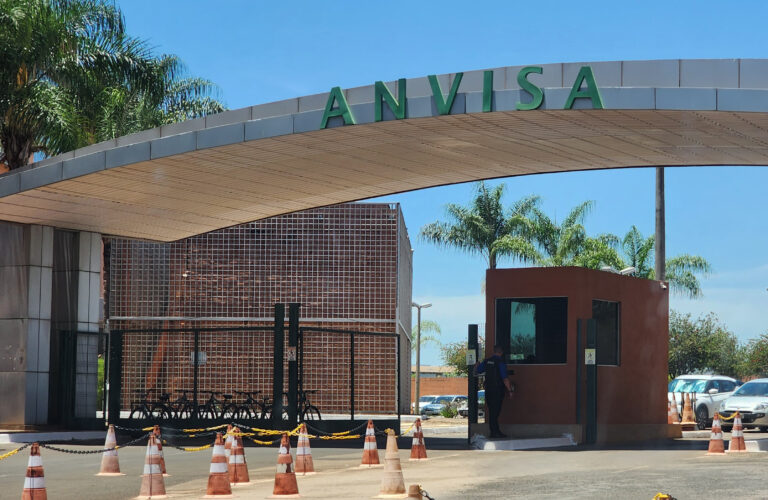 Entidades pedem que Anvisa suspenda agrotóxicos após novas descobertas científicas