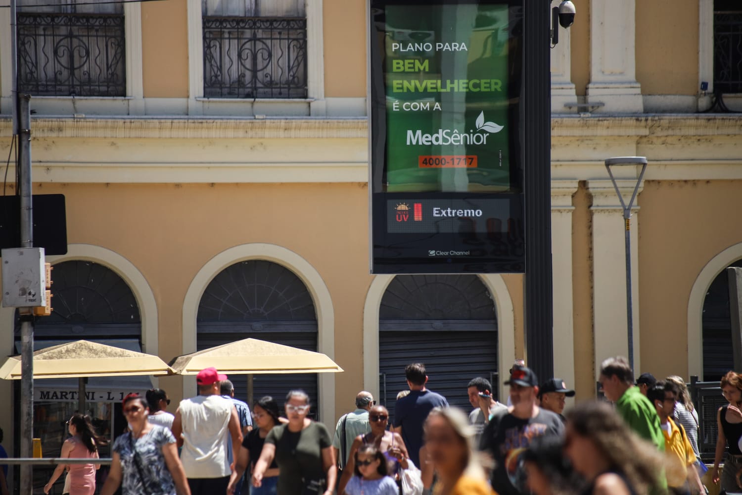 Projeto de Lei do Trabalho em Calor Extremo define essas condições como temperaturas significativamente acima da média, associadas a elevados índices de radiação solar