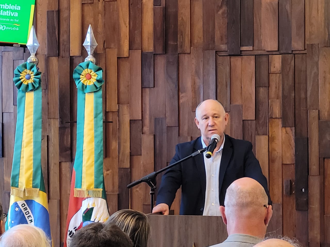 O presidente da Assembleia Legislativa do RS, deputado Pepe Vargas (PT), conduziu os trabalhos