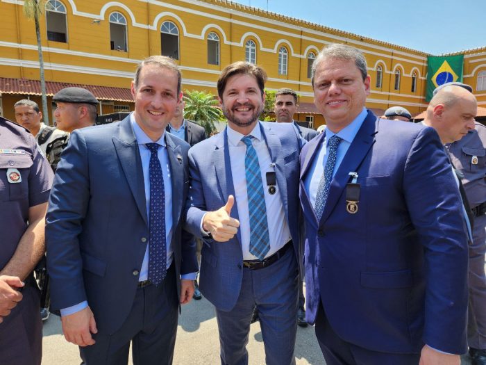 Com Tarcísio, direita de SP desenha chapa com Derrite ao Senado e André do Prado de vice