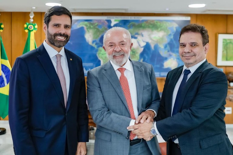 Lula indica o advogado baiano Wellington César Lima e Silva para o Ministério da Justiça