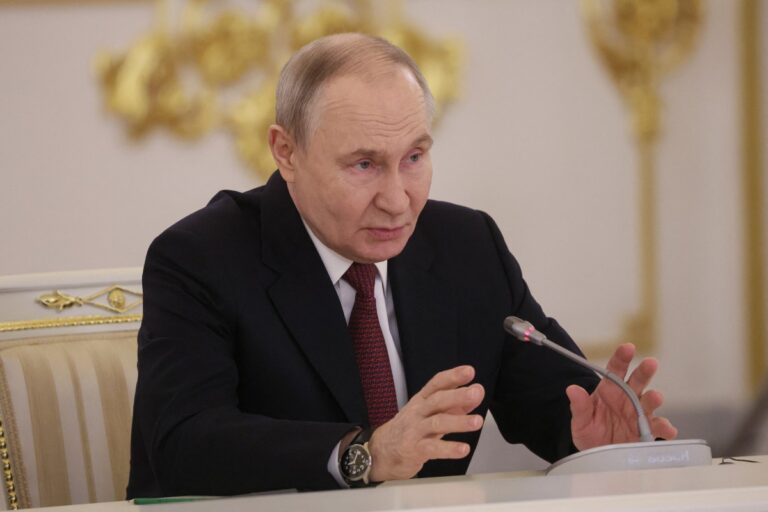 Romênia acusa Rússia de atingir prédio com drone; Putin sugere responsabilide da Ucrânia