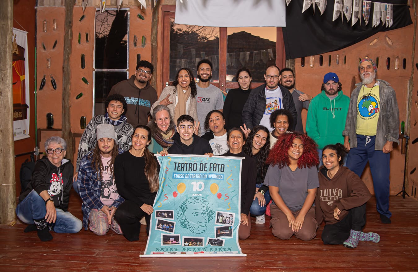 O curso prático e presencial tem como objetivo introduzir e difundir o Teatro de Oprimido aos participantes