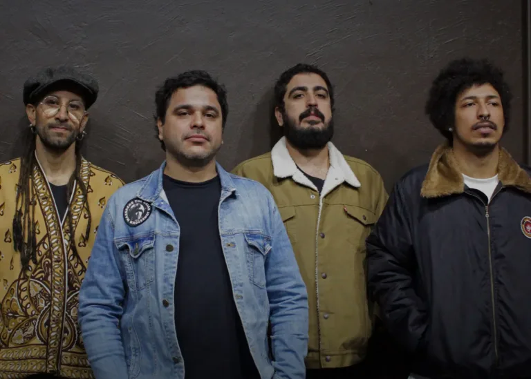 ‘A gente fica dependente das plataformas’, diz Júlio Cavalcante sobre o consumo musical atual