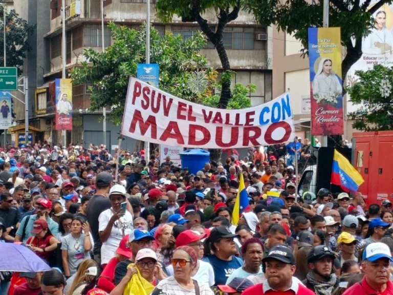 Após ataque militar dos EUA, governo constitucional bolivariano segue de pé