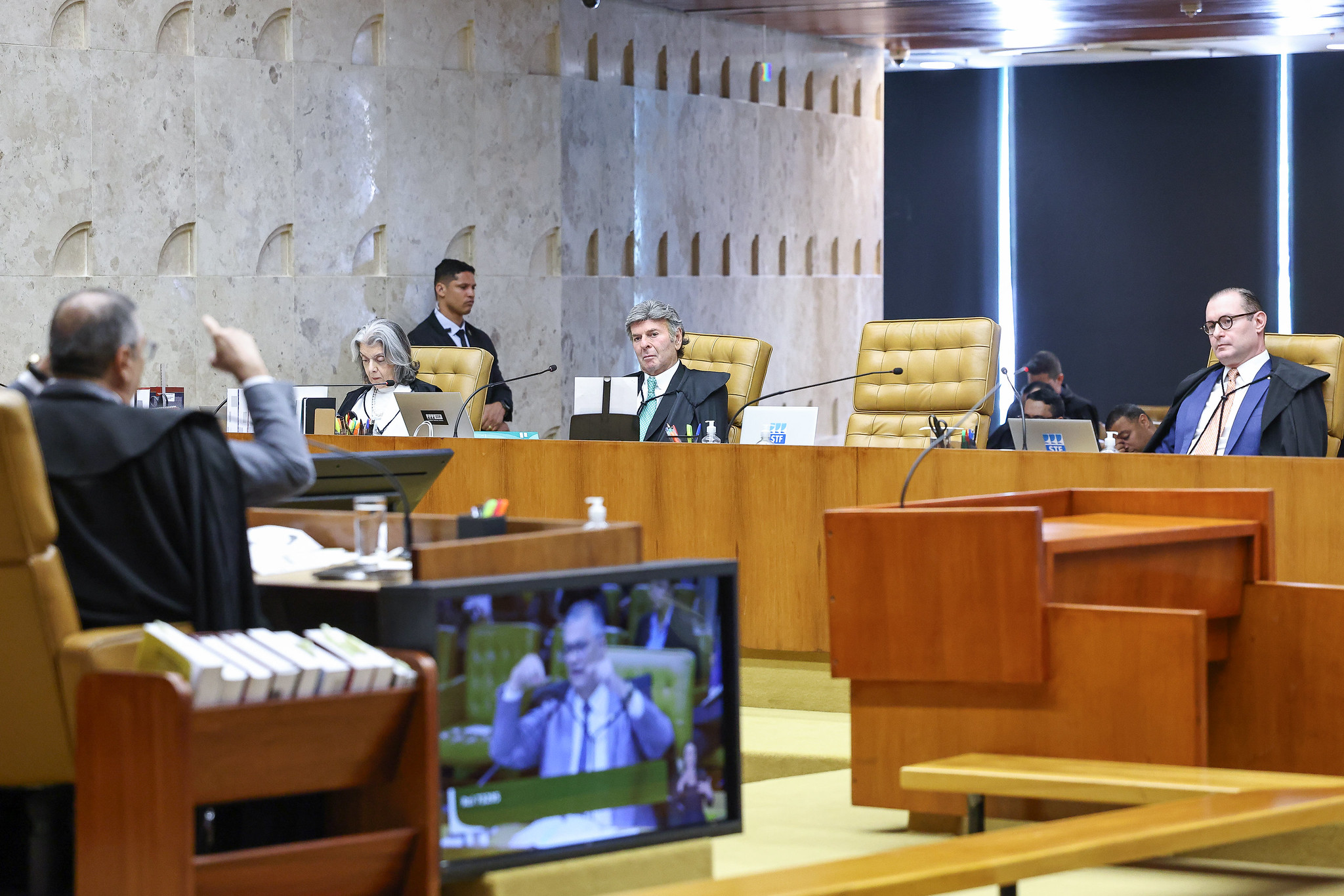 Ministro Flávio Dino é relator da ação que questiona se a Leli da Anistia se aplica aos chamados “crimes permanentes”.